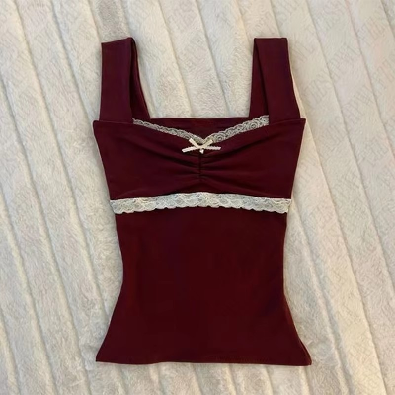 Freja | Fitted Top med Söt Slips