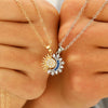 Magnetiskt Sol och Måne Halsband