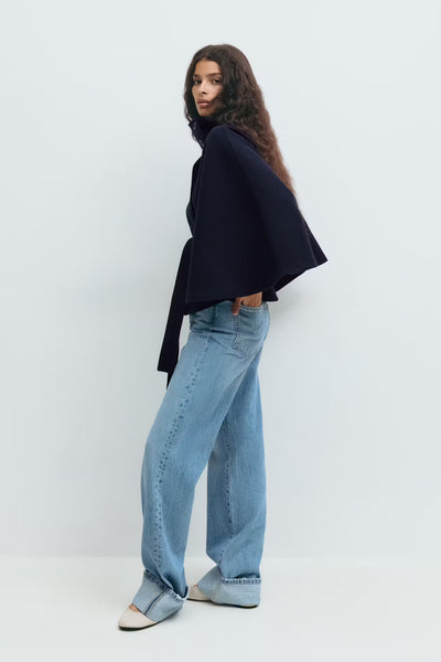 Alma™ | Elegant Damkappa med Skärp