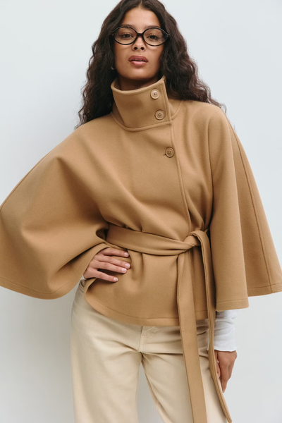 Alma™ | Elegant Damkappa med Skärp