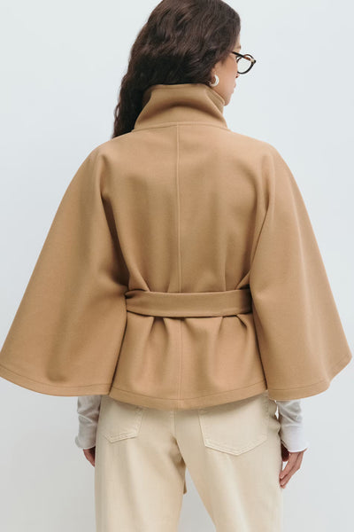 Alma™ | Elegant Damkappa med Skärp