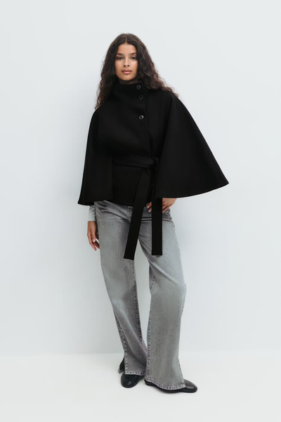 Alma™ | Elegant Damkappa med Skärp
