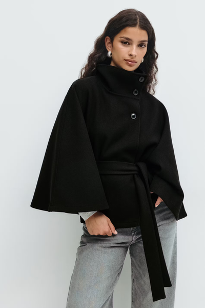 Alma™ | Elegant Damkappa med Skärp
