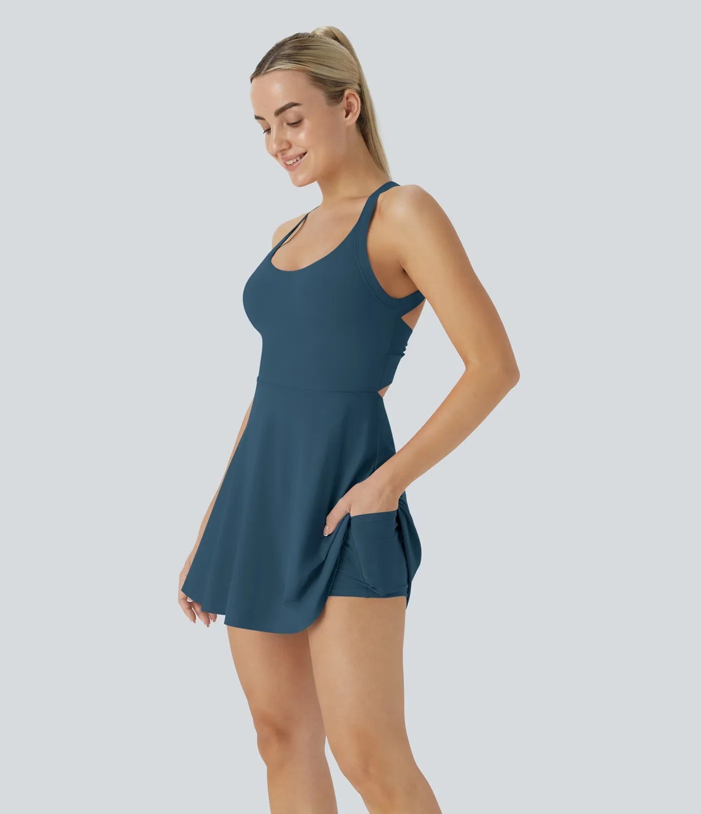 Tilde™ | Figursydd sommarklänning med inbyggda shorts