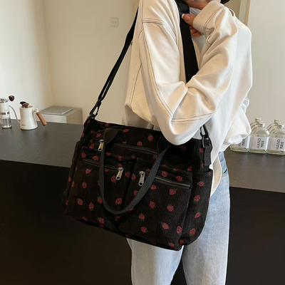 Strawberry | Axelväska