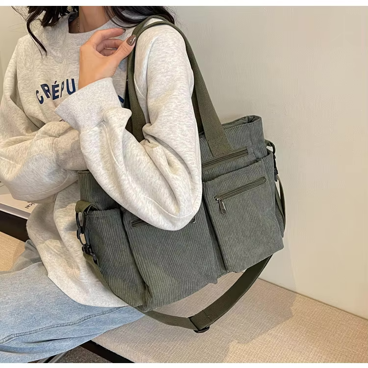 Metropolitan Cord Tote | Axelväska