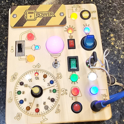 LumiPlay™ | Montessori Lekbräda med Ljus & Rörelse