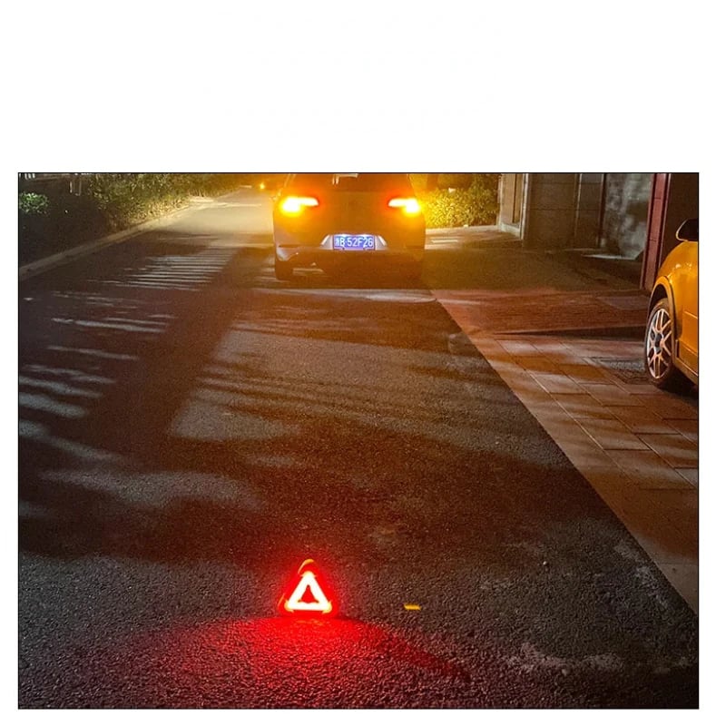 SafeBeam™ | LED Varningslampa för Bil & Camping